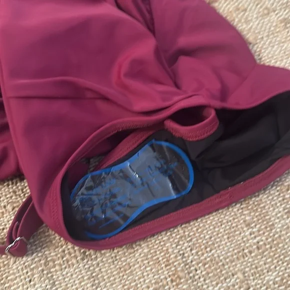 New DKNY Ruffle Plunge Underwire TummyControl One Piece Swimsuit Burgundy Size 6 - Picture 10 of 11